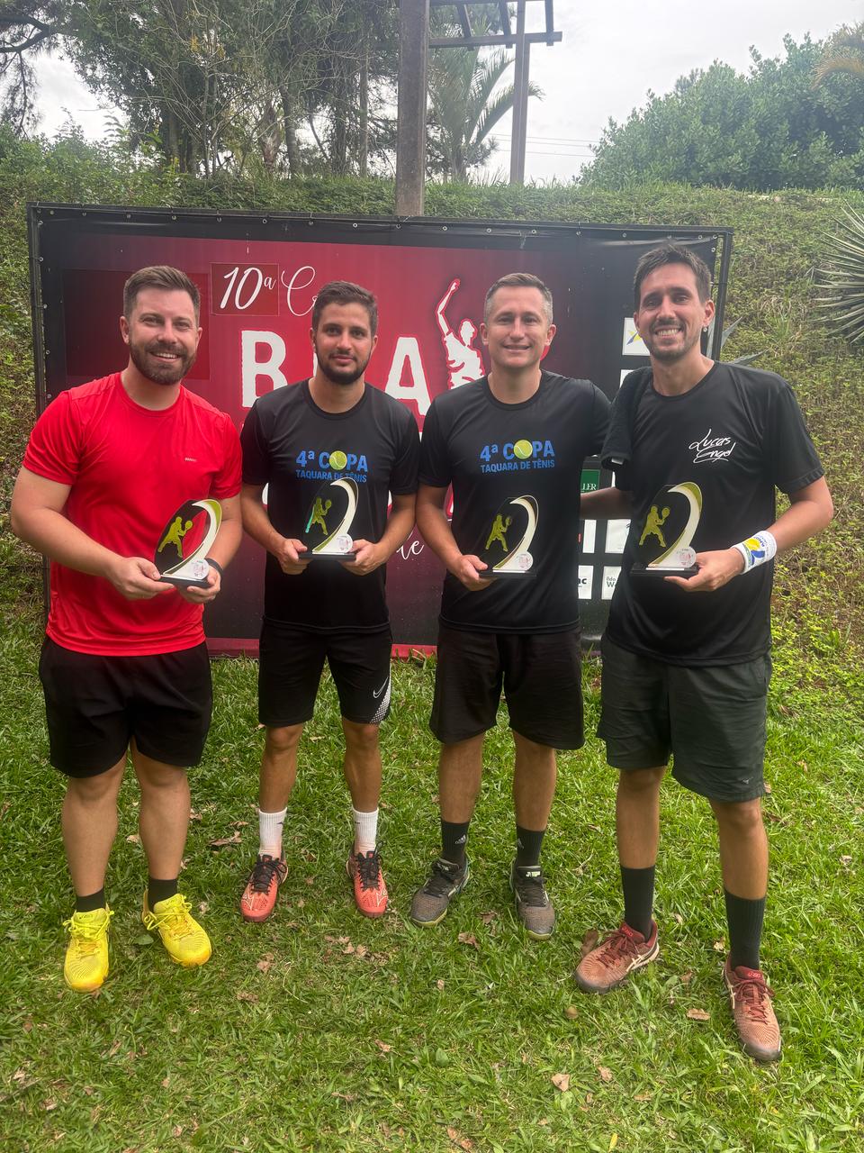 Campeões 4 duplas - Geraldo FalkoskiDani Hartz - Finalistas - André BorstDimas